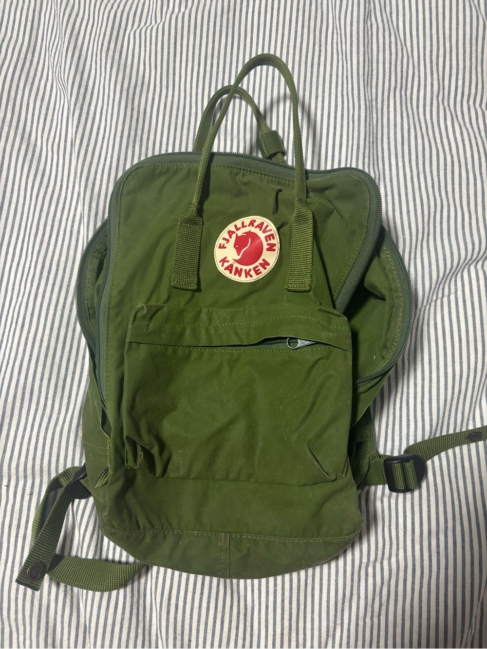 Fjallraven Kånken Mini Backpack - Olive